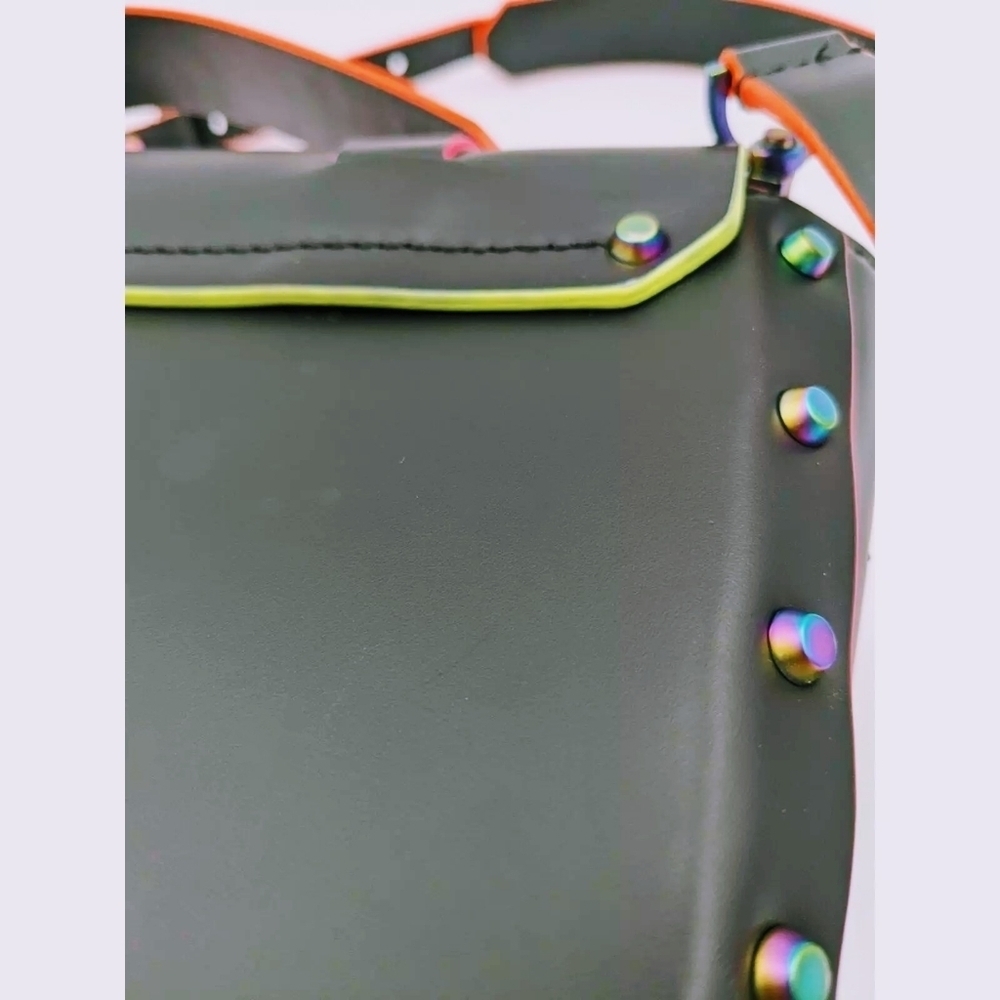 Michael Kors Manhattan Medium Contrast-Trim Leather Satchel – NWT - Retail $678 - Picture 6 of 11
